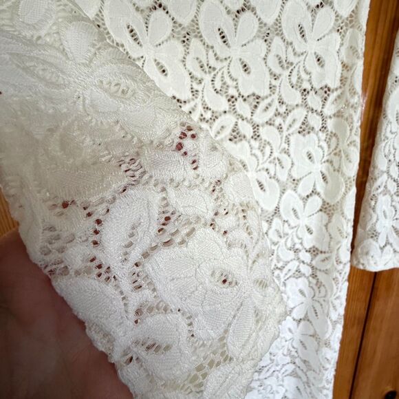 White Floral Fitted Bodycon Dress | Midi Lace - Picture 5 of 7